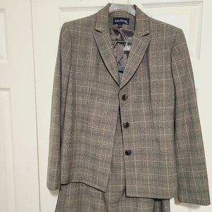 Evan-Picone Plaid 2-Piece suit